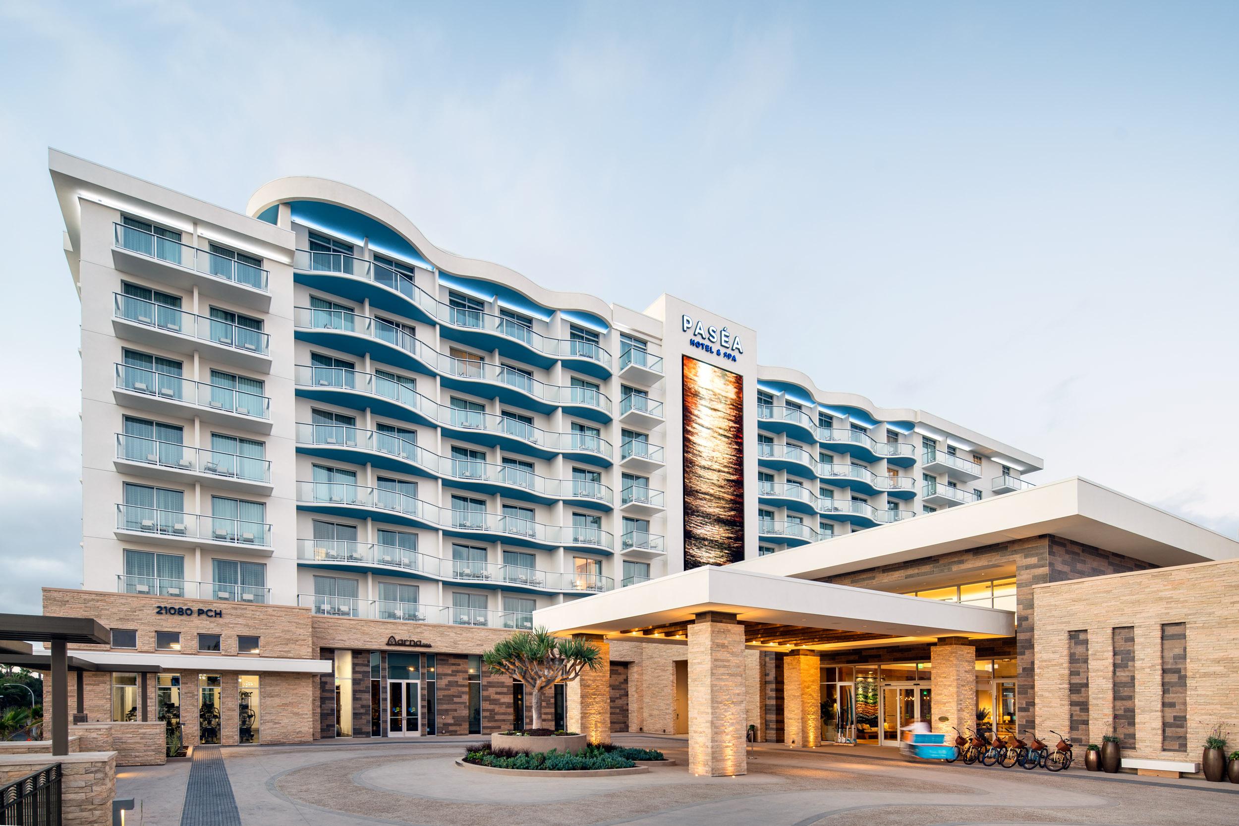 Resort Pasea & Huntington Beach