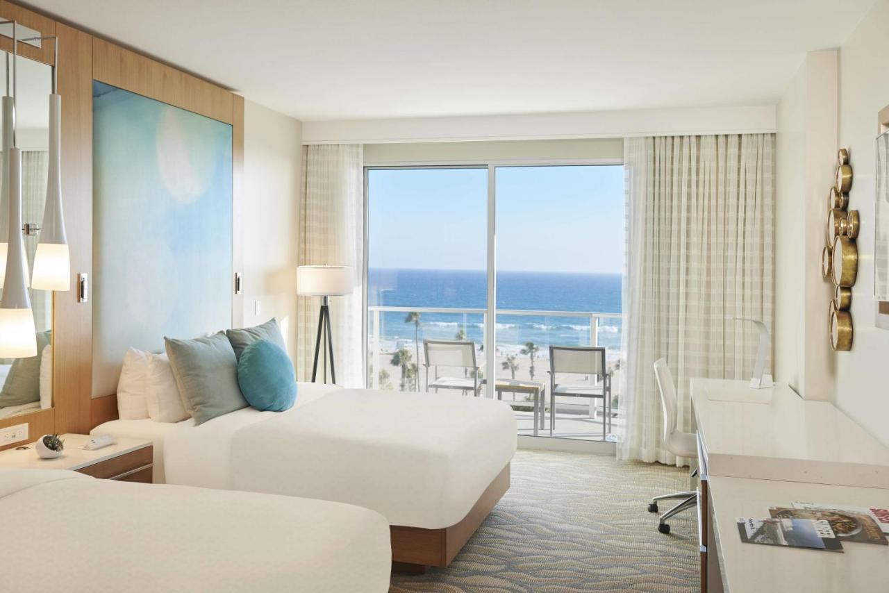 Resort Pasea & Huntington Beach